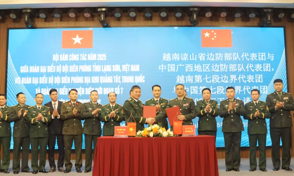 Phối hợp quản lý, xây dựng đường biên giới hòa bình, hữu nghị