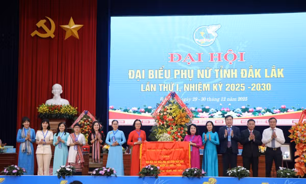 Hỗ trợ phụ nữ dân tộc thiểu số phát triển sản xuất, nâng cao thu nhập