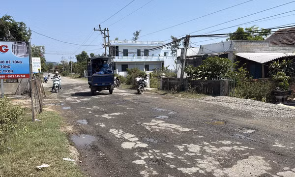 Đắk Lắk sớm khắc phục hư hỏng tuyến đường xuống cấp nghiêm trọng
