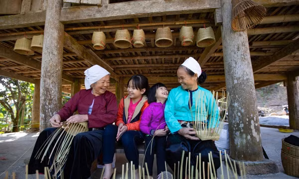 Văn hóa Mường: Không gian ký ức cộng đồng