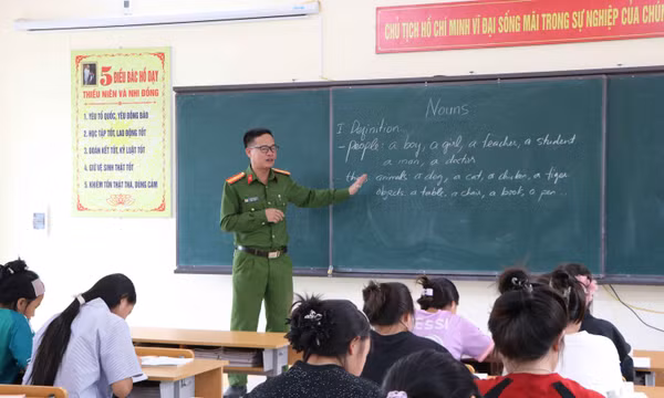 Người thầy - chiến sĩ Công an nhân dân đặc biệt ở vùng cao biên giới