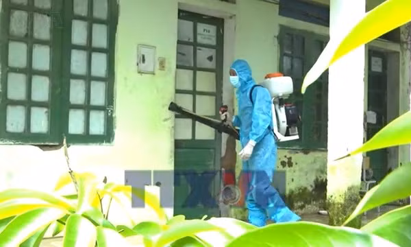 Chủ động phòng, chống dịch bệnh sau mưa lũ ở Mường Than