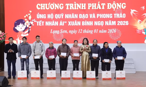 Tết Nhân ái ấm lòng người nghèo, hộ khó khăn