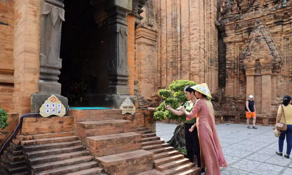 Khoác 'áo số' cho di sản nghìn năm Tháp Bà Pô Nagar