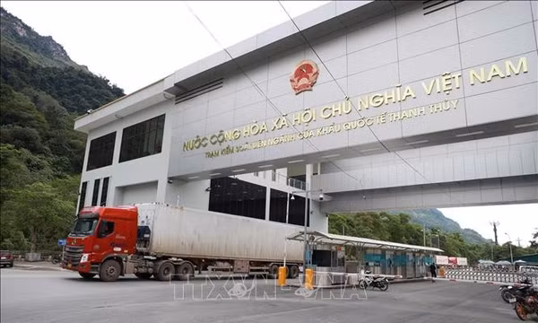Kinh tế cửa khẩu tiếp sức cho tăng trưởng