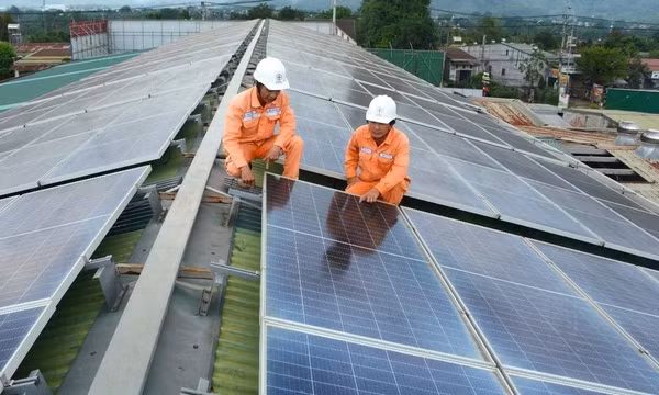 Ngành điện lan tỏa công nghệ cao đến vùng biên - Bài 1: Những đại sứ số' của buôn làng