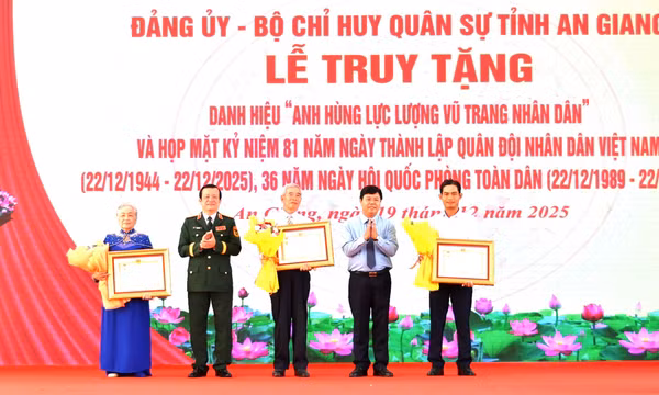 Củng cố vững chắc 'thế trận lòng dân' ở biên giới Tây Nam