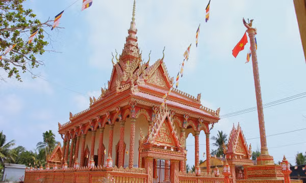 Phật giáo Nam tông và sứ mệnh bảo tồn bản sắc văn hóa vùng đồng bào Khmer