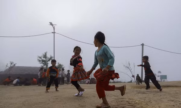 Những bước chân nhỏ đến lớp giữa mây núi Tà Xùa (Sơn La) 