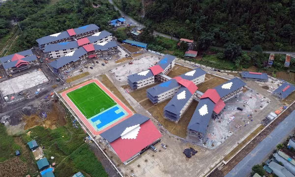 Niềm vui nơi rẻo cao biên giới ngày tựu trường