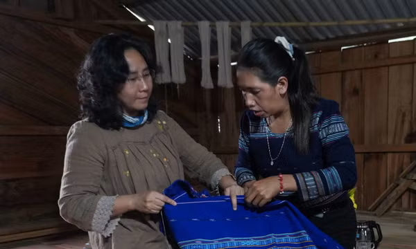Bền bỉ giữ nghề truyền thống nơi cổng trời