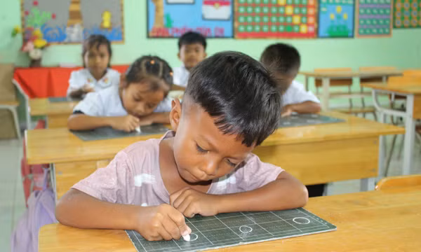 Chuẩn tiếng Việt cho trẻ vùng cao đón năm học mới