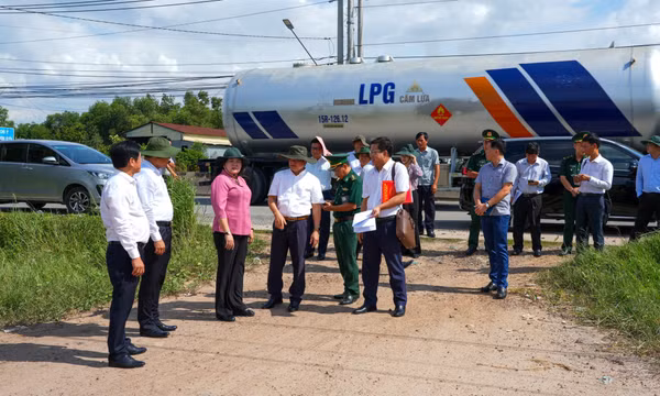 Rà soát phương án phát triển hạ tầng Cửa khẩu quốc tế Mộc Bài