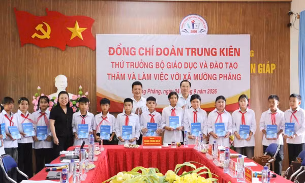 Phấn đấu bảo đảm 100% học sinh trong độ tuổi được đến trường
