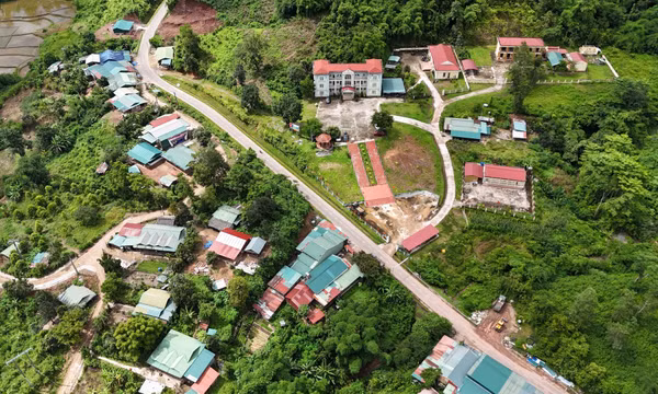 Sắc Xuân nơi ngã ba biên giới Sín Thầu​