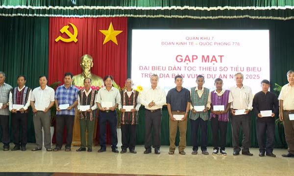 Già làng, trưởng thôn là điểm tựa của đồng bào dân tộc thiểu số vùng biên
