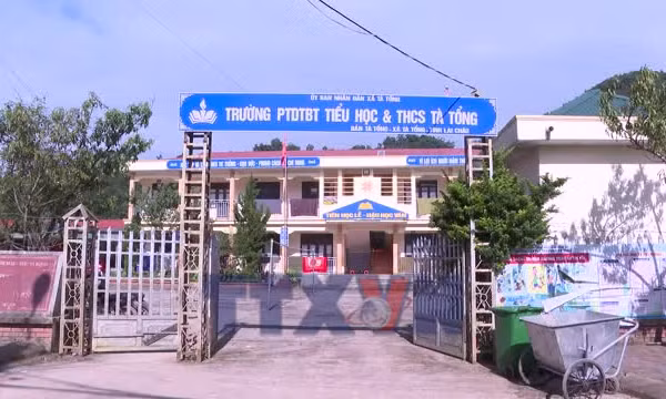 Vùng cao xã Tà Tổng (Lai Châu) sẵn sàng cho năm học mới