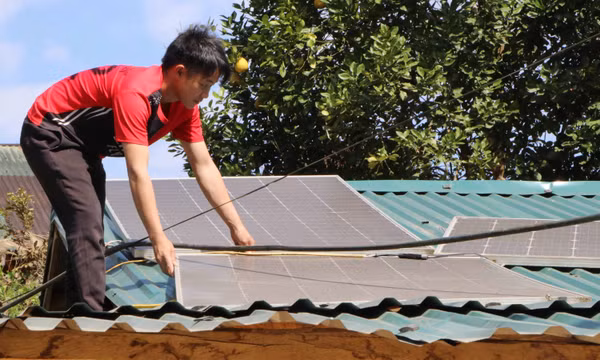 Bản nghèo Tia Ma Mủ mong chờ ánh sáng điện lưới quốc gia