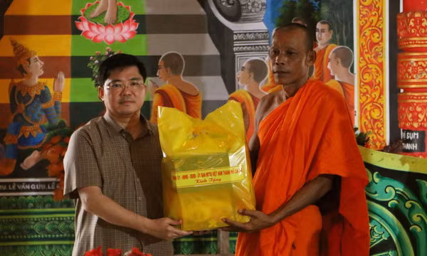 Chính quyền Cần Thơ đồng hành với đồng bào Khmer xây dựng thành phố mới