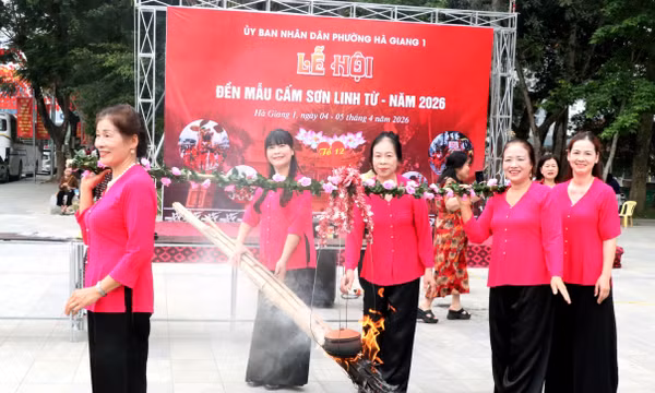 Đặc sắc Lễ hội Đền Mẫu Cấm Sơn Linh Từ