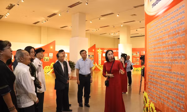 Triển lãm hơn 230 hình ảnh, tư liệu quý về Đảng bộ tỉnh Đắk Lắk