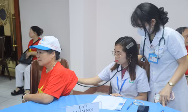 Khám sức khỏe, sàng lọc bệnh cho người cao tuổi vùng đồng bào dân tộc thiểu số