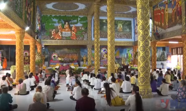 Đồng bào Khmer hướng về cội nguồn, nhớ ơn tổ tiên
