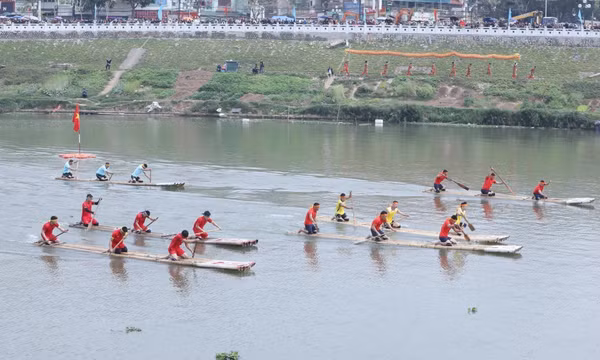 Hấp dẫn giải Đua bè mảng trên sông Kỳ Cùng năm 2026