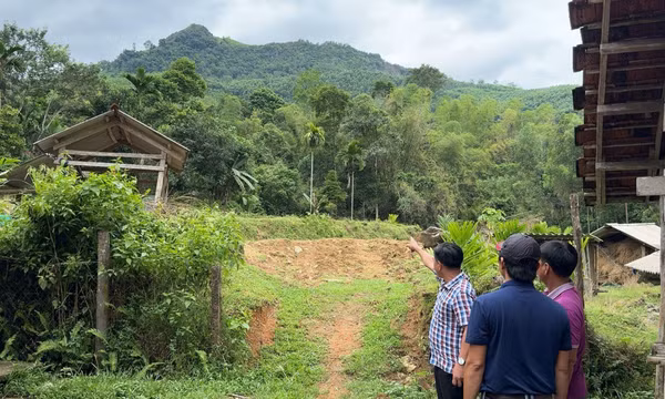Nhiều xã vùng núi ở miền Trung đối mặt nguy cơ sạt lở đất đá