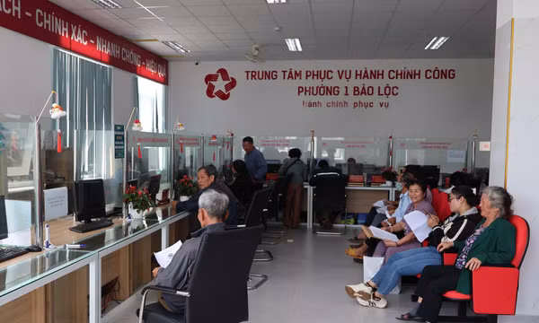 Đảng kiến tạo - Dân đồng hành - Bài 3: Kiến tạo chính quyền phục vụ và phát huy nội lực