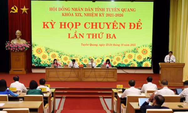 Bố trí, ổn định dân cư các vùng thiên tai, đặc biệt khó khăn, biên giới