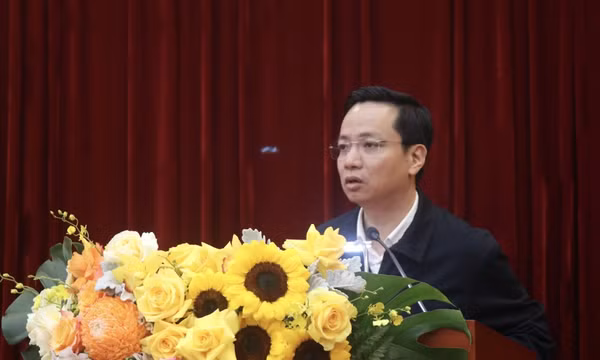 Chủ tịch UBND tỉnh Cao Bằng đối thoại với thanh niên, nông dân, phụ nữ và doanh nghiệp