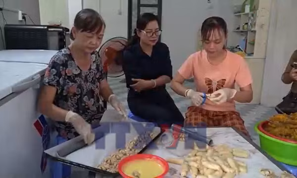 Nâng cao giá trị và thương hiệu khóm Tắc Cậu