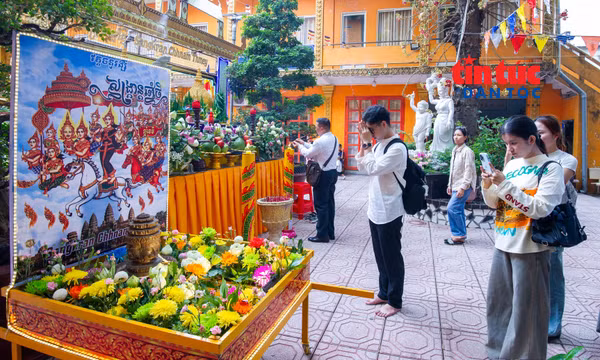 Đầm ấm Tết Chôl Chnăm Thmây của đồng bào Khmer ở TP Hồ Chí Minh