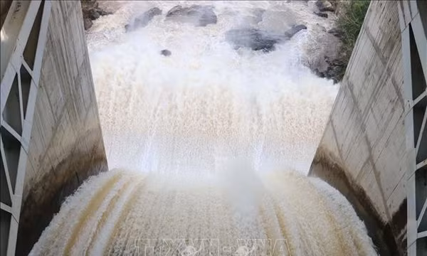 Khắc phục bão số 13: Đắk Lắk chủ động ứng phó khi hồ thủy lợi Ea Súp Thượng xả lũ