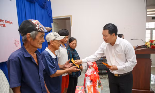 Ấm áp nghĩa tình nơi biên giới những ngày giáp Tết
