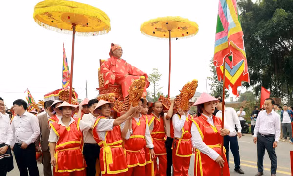 Khôi phục Lễ hội rước ông Khiu, bà Khiu ở Hy Cương sau 19 năm gián đoạn