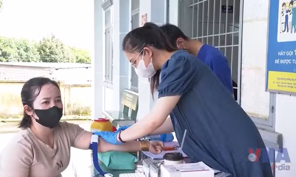 Đội dịch vụ lưu động nâng cao sức khỏe vùng sâu
