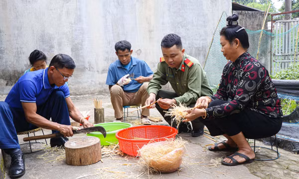 'Bó đũa yêu thương' - nơi kết nối những trái tim người bệnh chạy thận ở Điện Biên