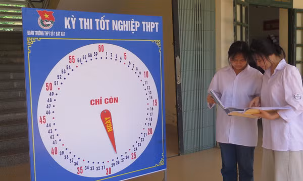 Kỳ thi tốt nghiệp THPT 2026: Đồng hành cùng học sinh vùng cao vượt vũ môn