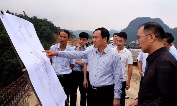 Tập trung tháo gỡ vướng mắc về mặt bằng, đẩy nhanh tiến độ các dự án giao thông