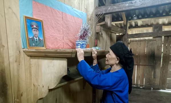 45 năm người mẹ vùng biên ngóng tin con