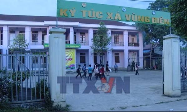 Nghệ An: Gieo mầm tri thức cho trẻ Đan Lai