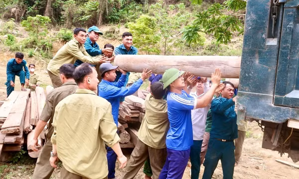 Nghệ An: Chung tay hỗ trợ 16 hộ dân về khu tái định cư tập trung