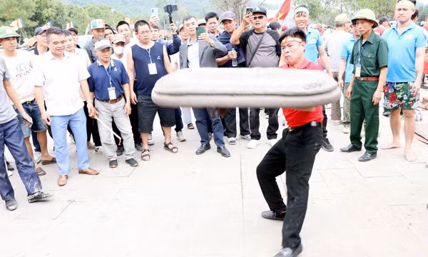 Gìn giữ nét đẹp văn hóa truyền thống trò chơi dân gian pháo đất