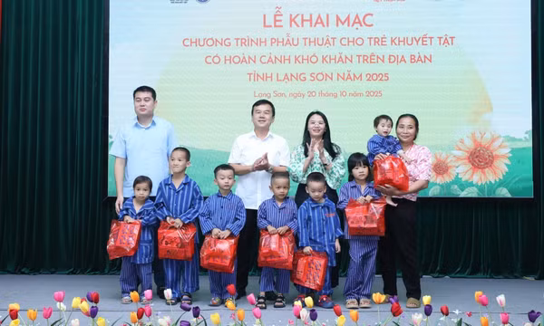 Mang lại nụ cười, sự tự tin cho trẻ em không may bị khiếm khuyết ở vùng sâu, vùng xa
