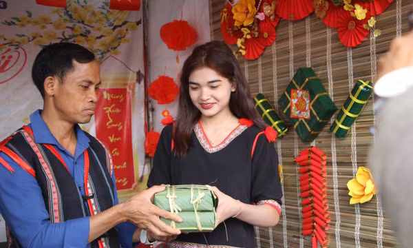Rộn ràng 'Xuân biên giới thắm tình quân dân' tại Gia Lai