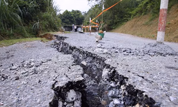 Phú Thọ khẩn trương xử lý các điểm sạt lở trên đường tỉnh 448