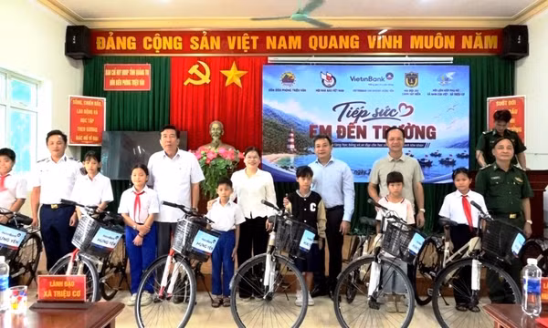 Chăm lo đời sống, sức khỏe nhân dân vùng biên