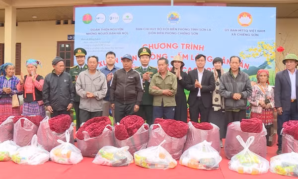 Tết đầm ấm, vui tươi, phấn khởi của người dân nơi biên cương